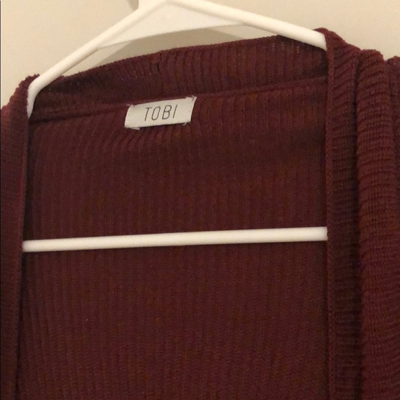 Maroon sweater - Picture 3 of 3